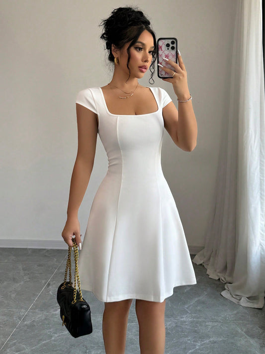 Vestido Elegante com Manga Bufante Branco